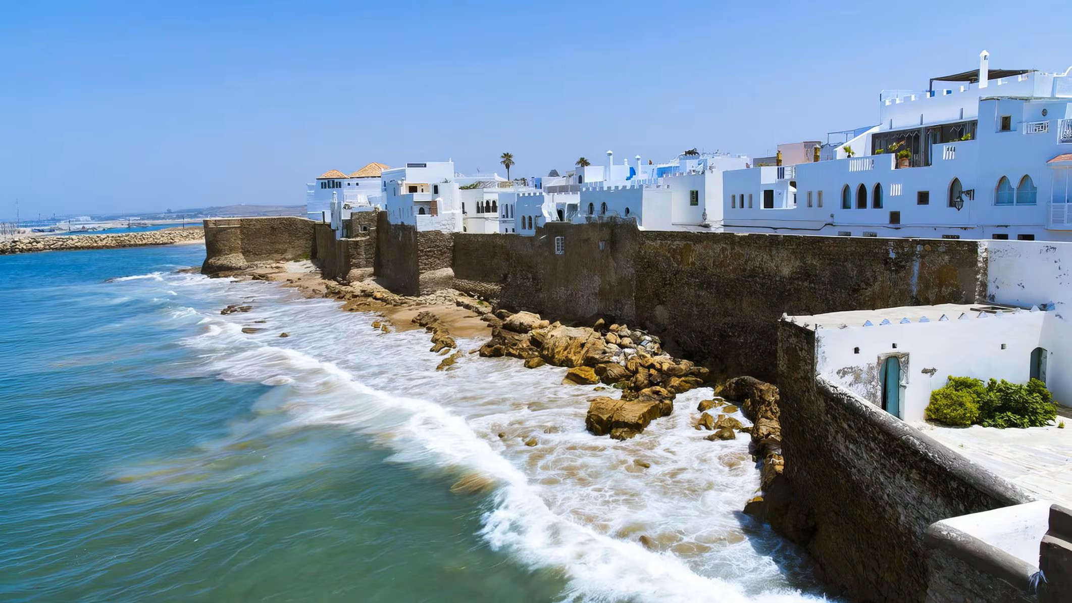 Relaxed Morocco tour through cities, coast and desert